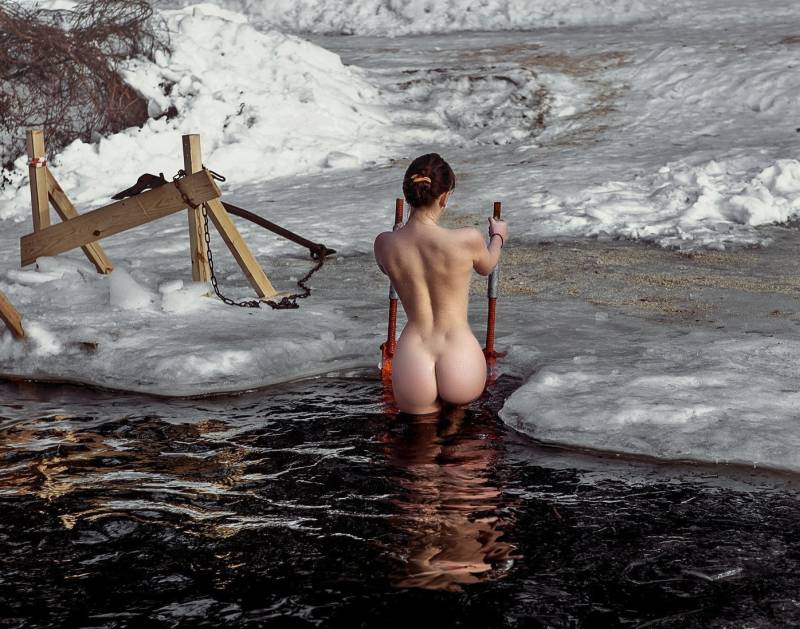 Фото: 💥 Девушки купаются голыми