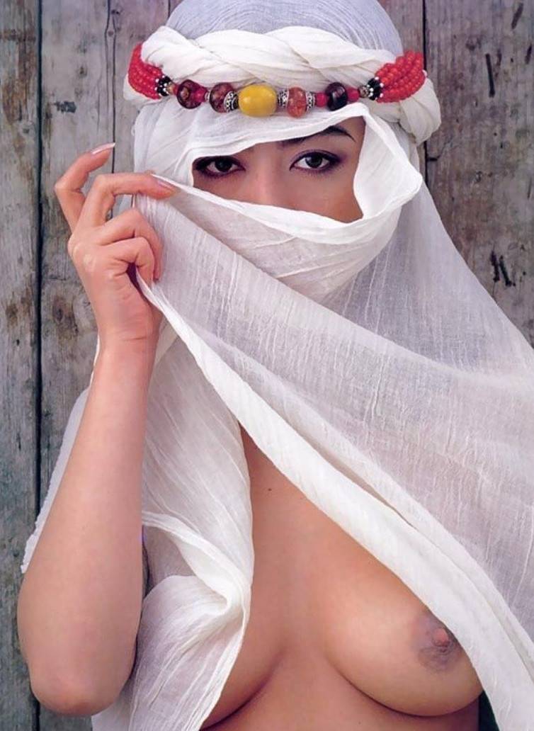 Photo: 🔥  Arab Girl Nude